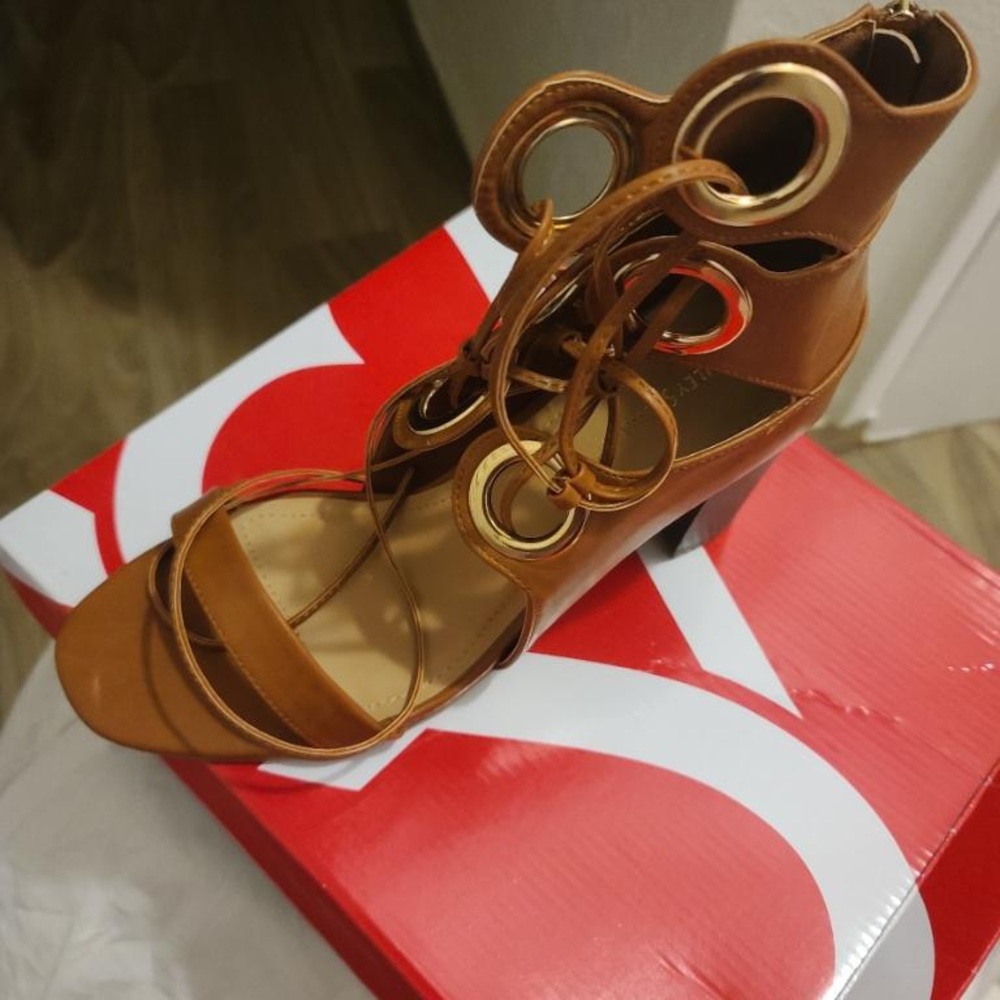 New size 11 heels